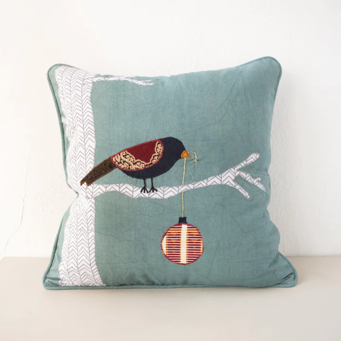 Pillow: #2706 With Form, #2882 W/O Form Christmas Bird Pillow
