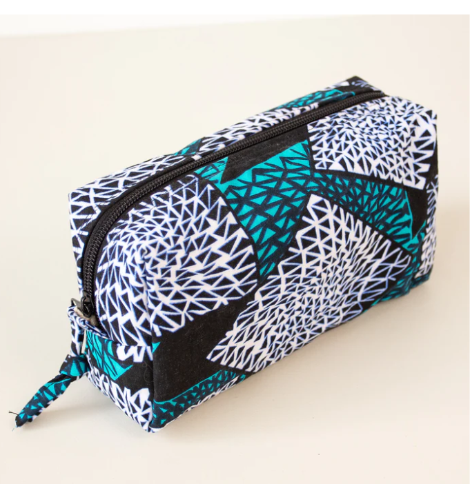 Accessories:#4937 Toiletry Case M