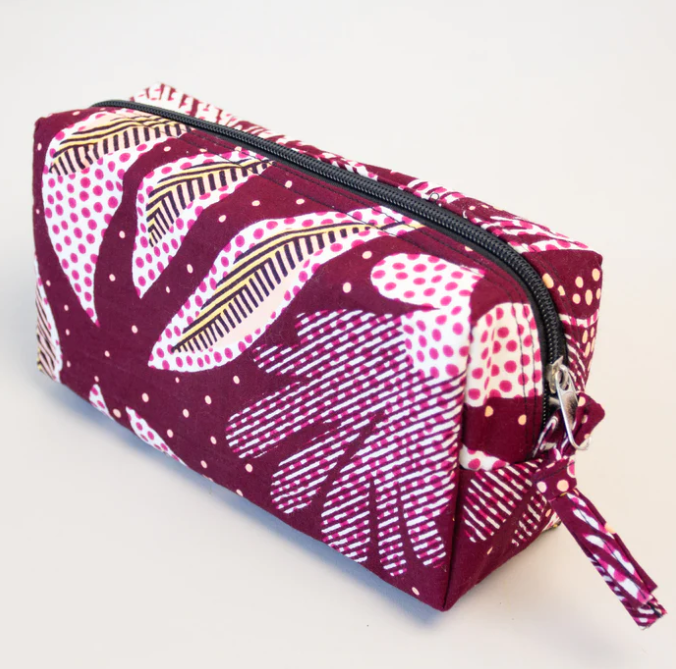 Accessories:#4936 Toiletry Case L