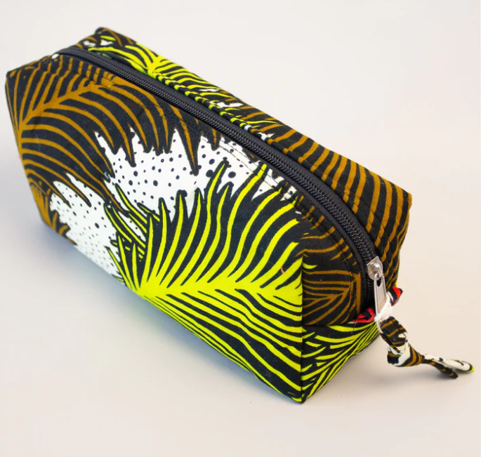 Accessories:#4936 Toiletry Case L