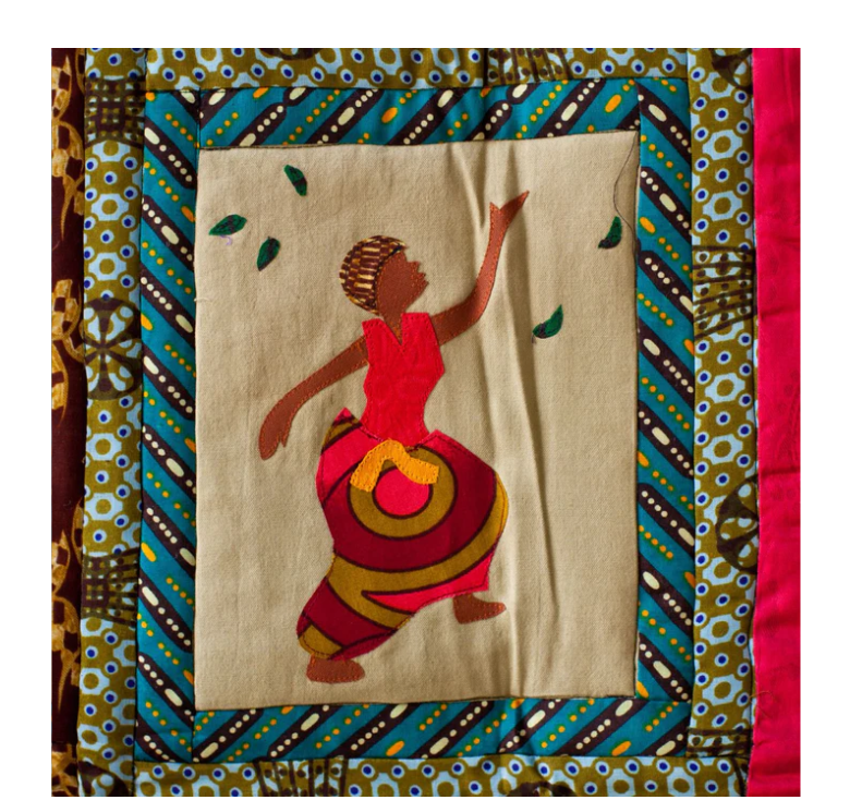 Wall Hanging: #2582 S, #2581 L Unity Quilt 12 Panels