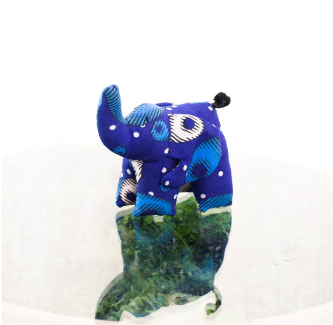 #4900 Animal Elephant