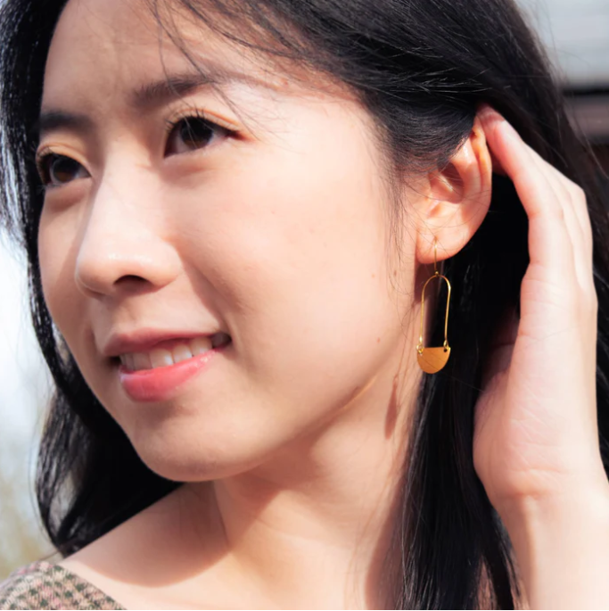 Earrings: #7749 Pin Drop
